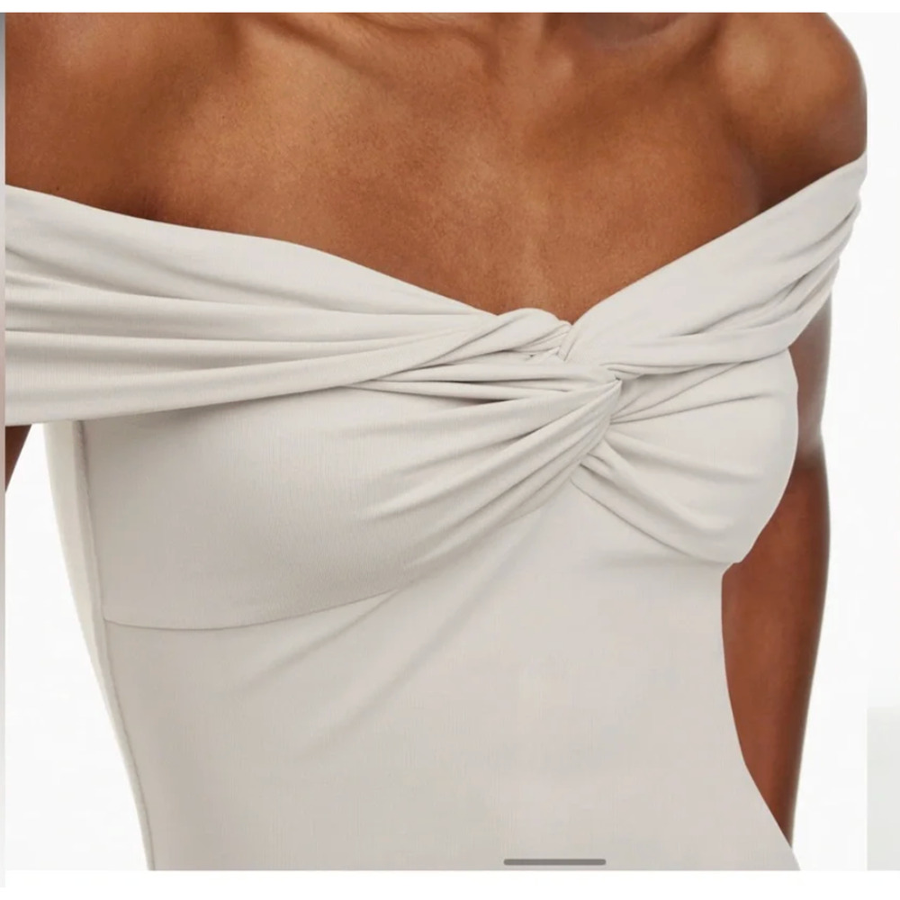 NEW Aritzia Contour Twist Top Blouse Off Shoulder XS Cream Ivory White